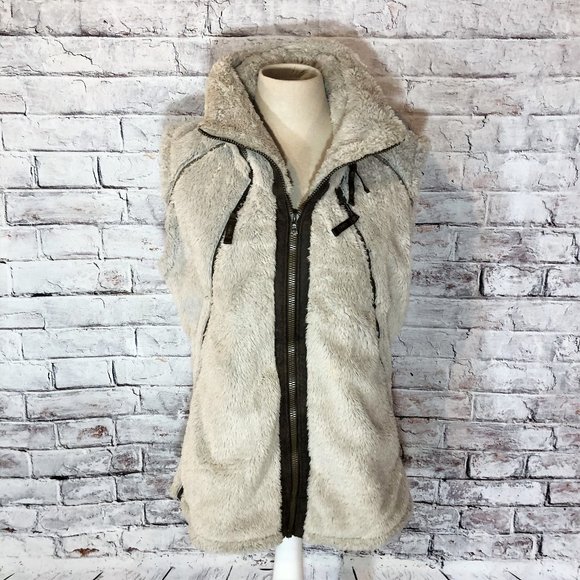 Kuhl Jackets & Blazers - KUHL The FLIGHT Women's Vest Large
